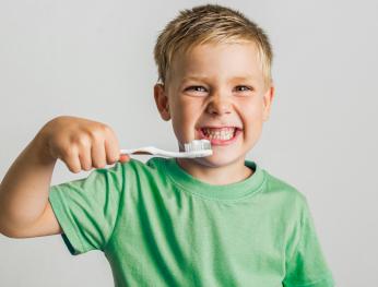 Hygiène dentaire enfant : Centre dentaire la plaine saint denis